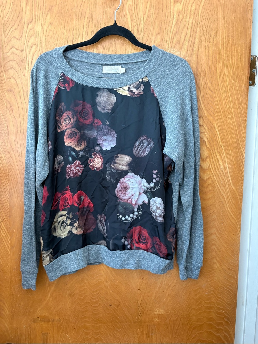 Nation Ltd Gray Raglan Sleeve Sweater with Floral Front M